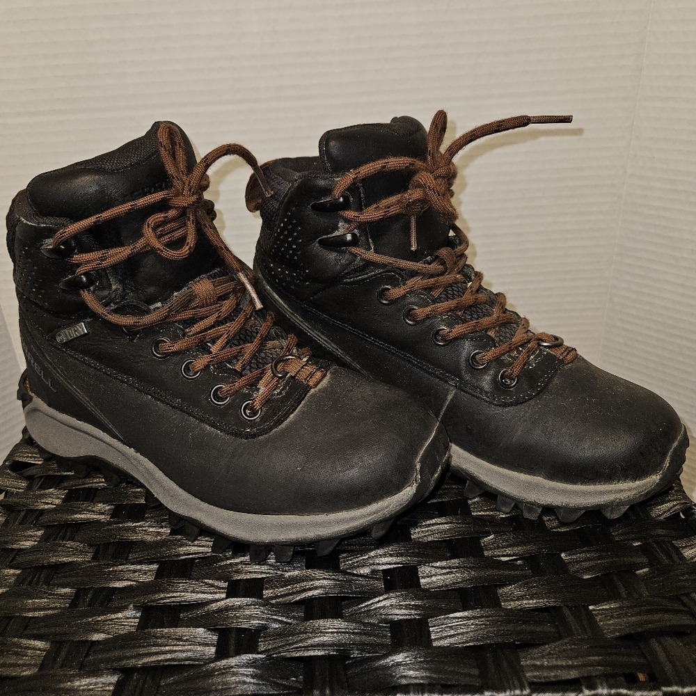 Merrell Size 5 Black Thermo Chill Mid Waterproof Winter Boots Insulated
